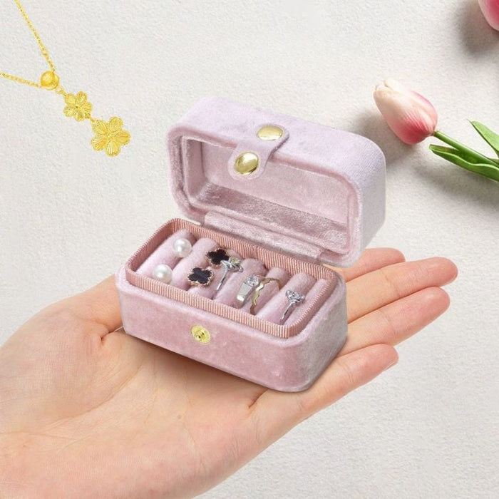 Elegant Velvet Jewelry Keeper